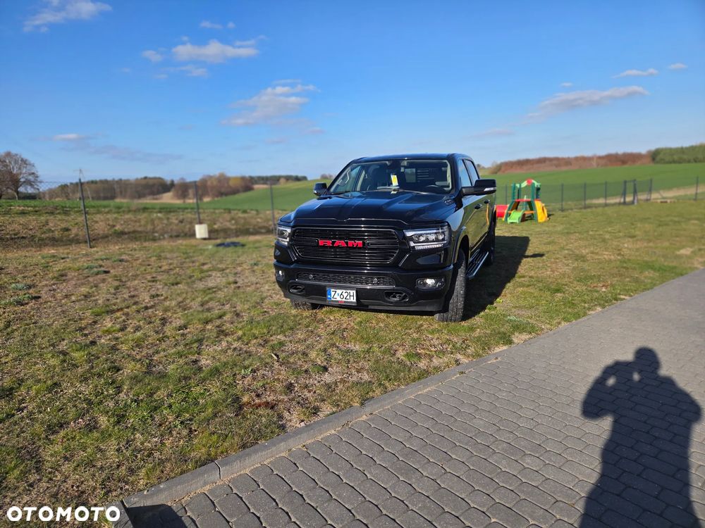RAM 1500 5.7 Crew Cab Shortbed Bighorn Black - 3