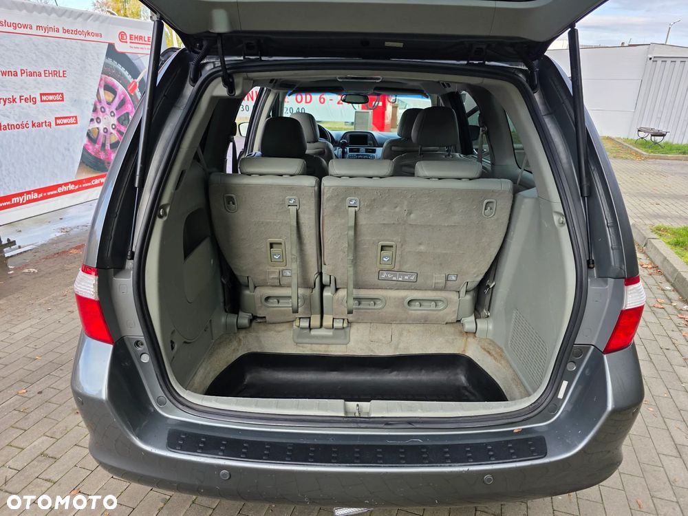 Honda Odyssey 3.5 LX - 24