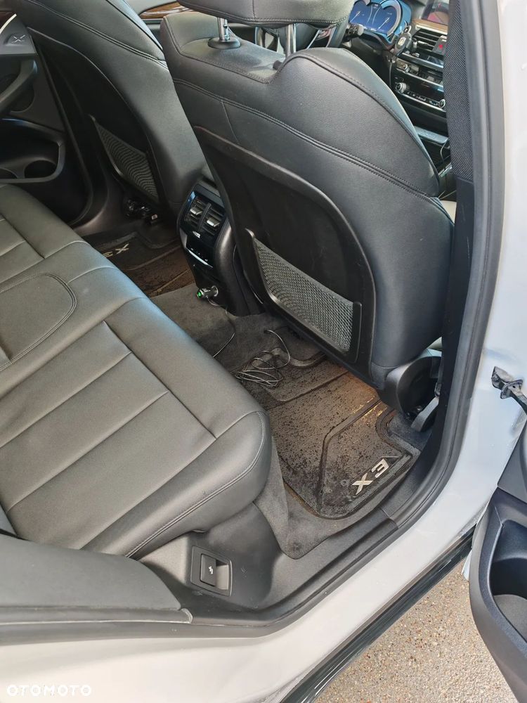 BMW X3 xDrive28i xLine - 11