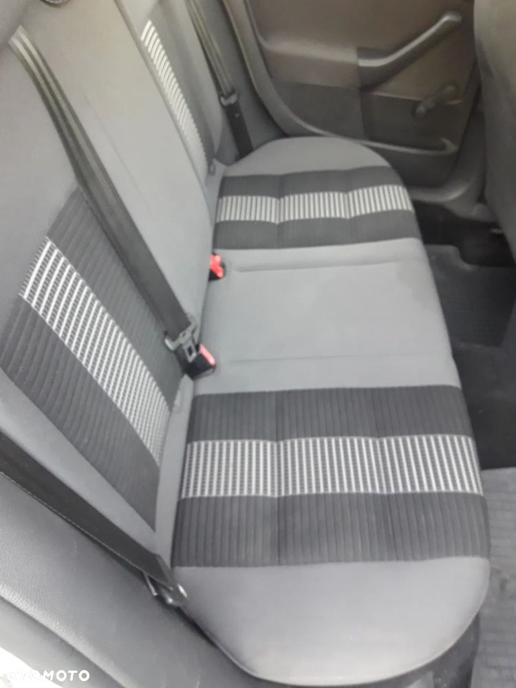 Volkswagen Golf V 1.9 TDI Q-Line - 9