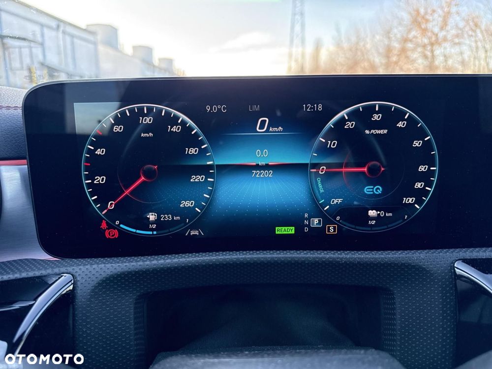 Mercedes-Benz CLA - 25