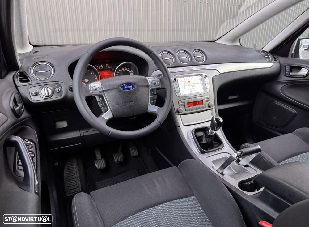 Ford S-Max 2.0 TDCi DPF Titanium - 14