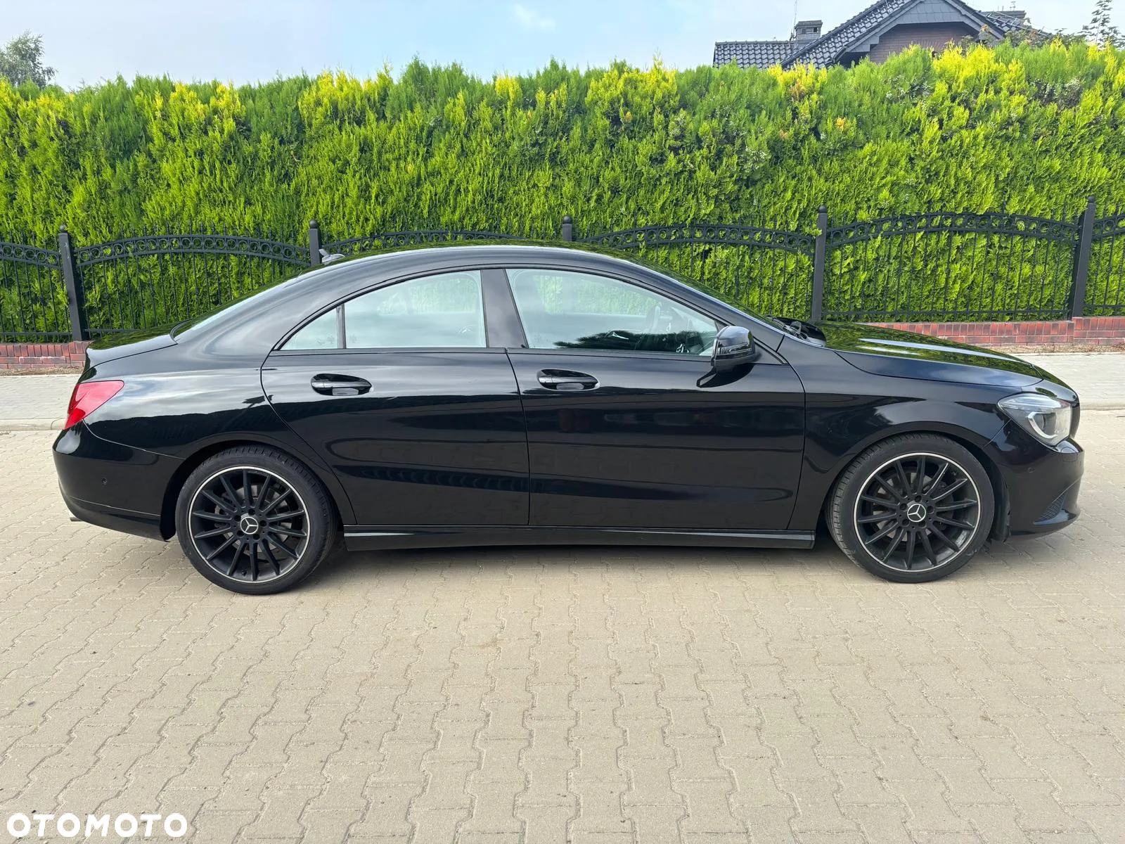Mercedes-Benz CLA 200 7G-DCT - 3