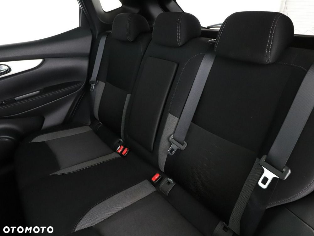 Nissan Qashqai 1.6 DIG-T N-Connecta - 18