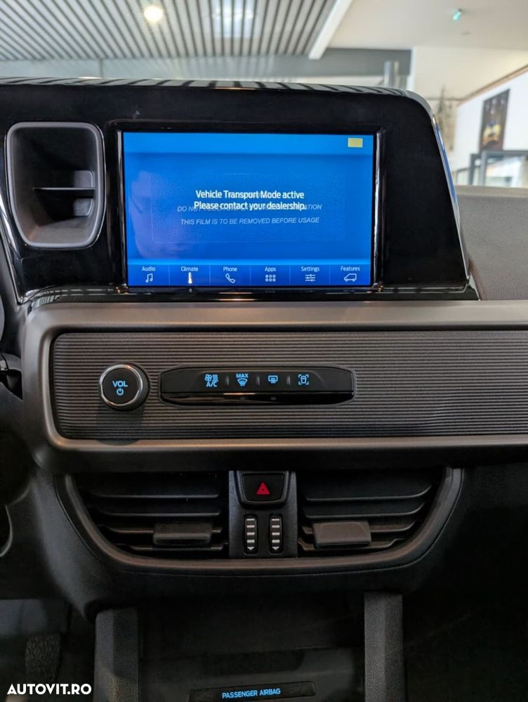 Ford Transit Courier - 20