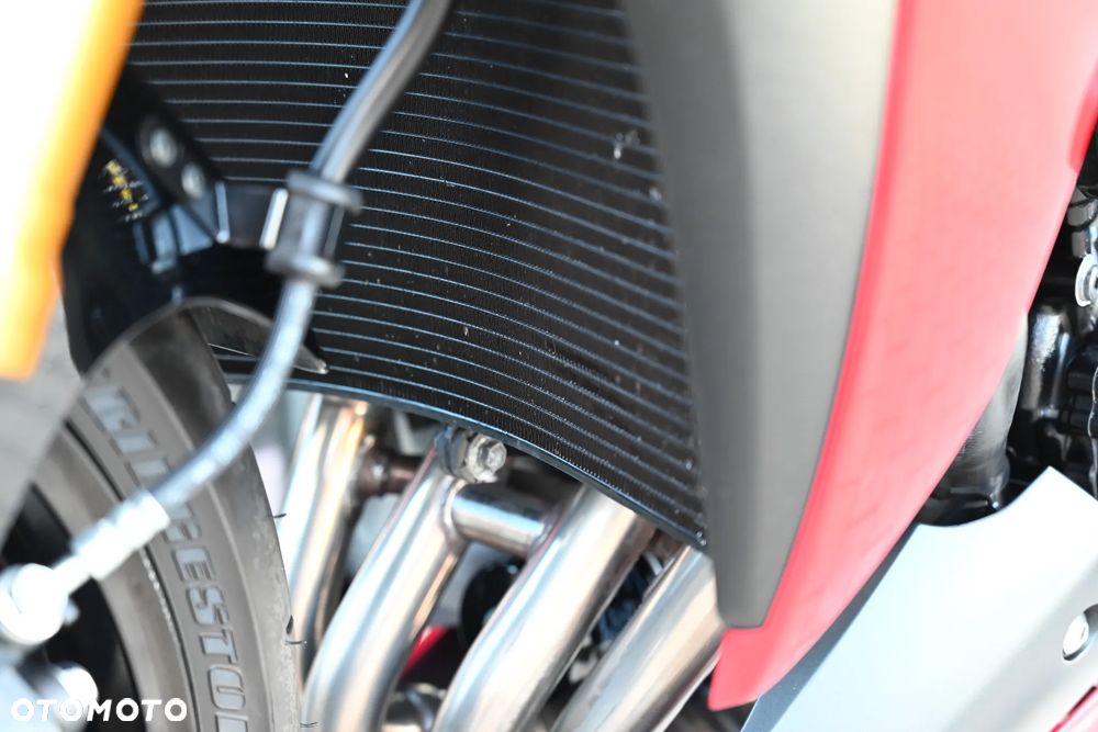 Suzuki GSX 1000 - 23