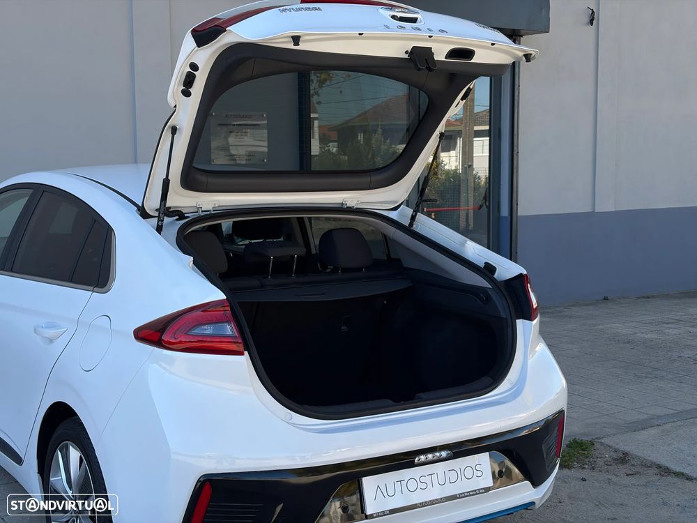 Hyundai Ioniq 1.6 GDI HEV Hybrid Tech - 21