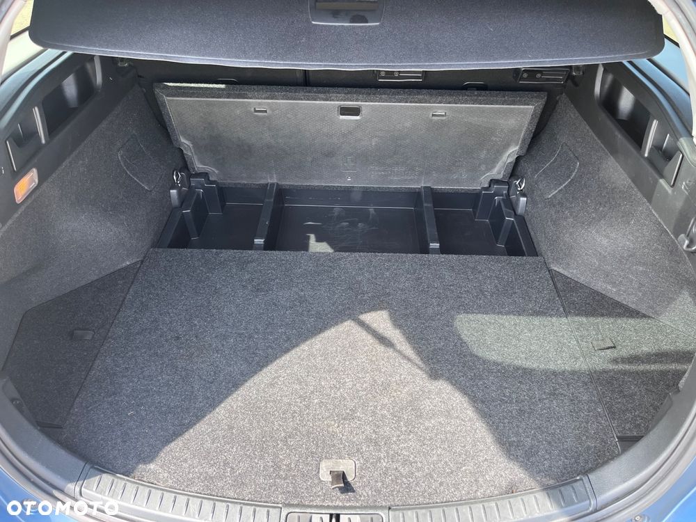 Toyota Auris 1.6 Premium + - 30