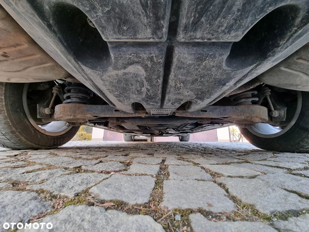 Ford S-Max - 17