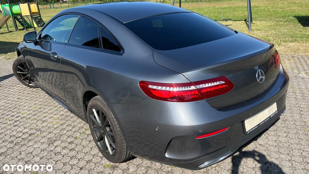 Mercedes-Benz Klasa E 300 d 9G-TRONIC AMG Line - 4