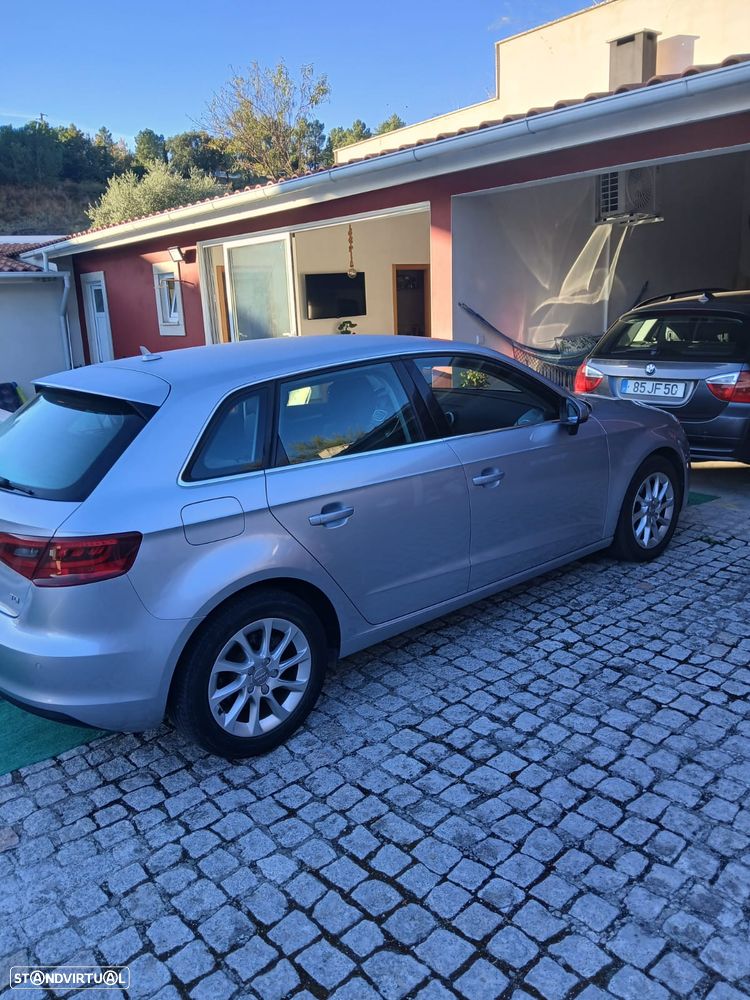 Audi A3 Sportback - 3