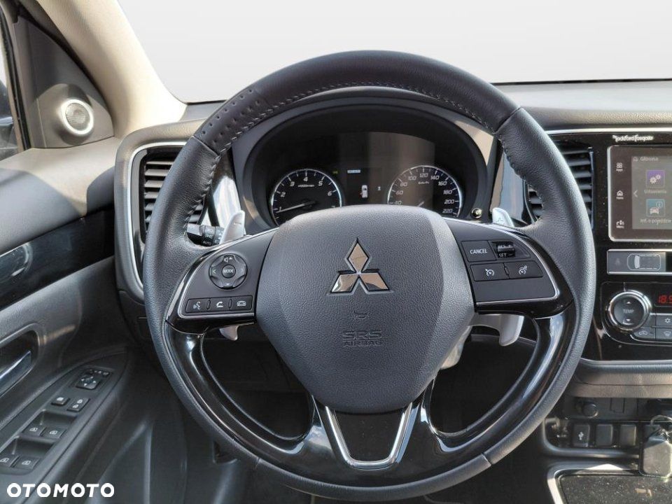 Mitsubishi Outlander - 6