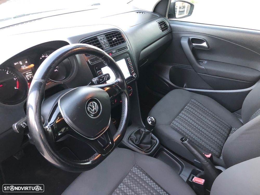 VW Polo 1.4 TDi BlueMotion - 23