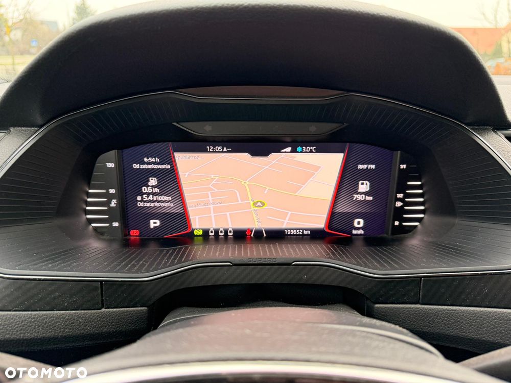 Skoda Superb 2.0 TDI SCR 4x4 Sportline DSG - 14