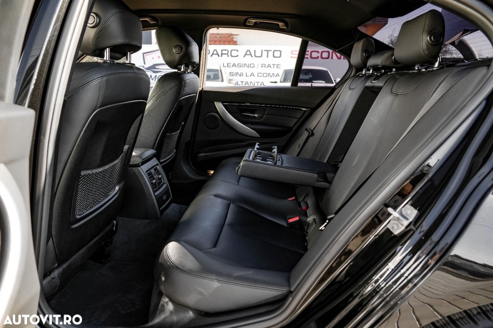 BMW Seria 3 318i Aut. M Sport - 12