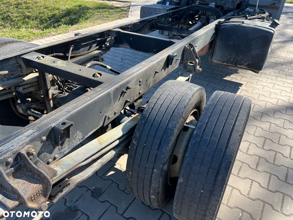 Nissan Atleon 80.140 - 12