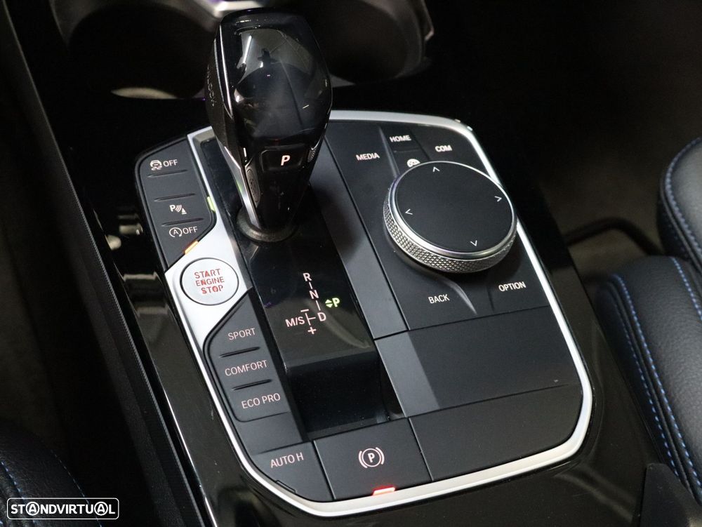 BMW 118 i Pack Desportivo M Auto - 24
