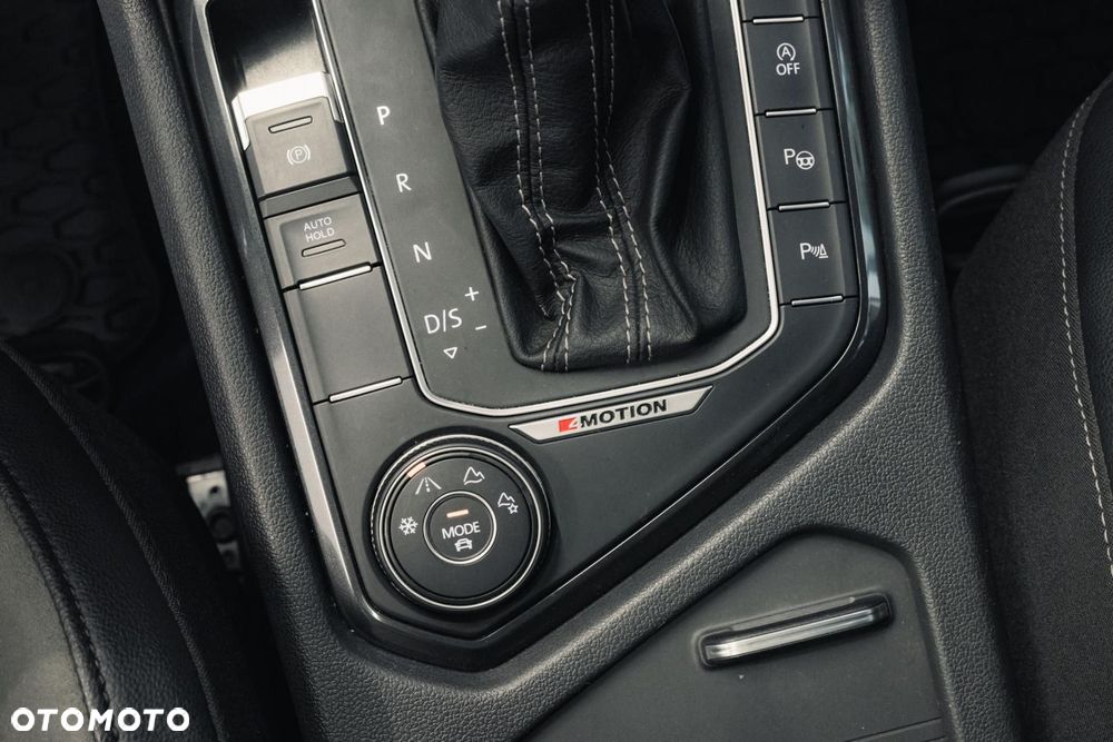 Volkswagen Tiguan - 25