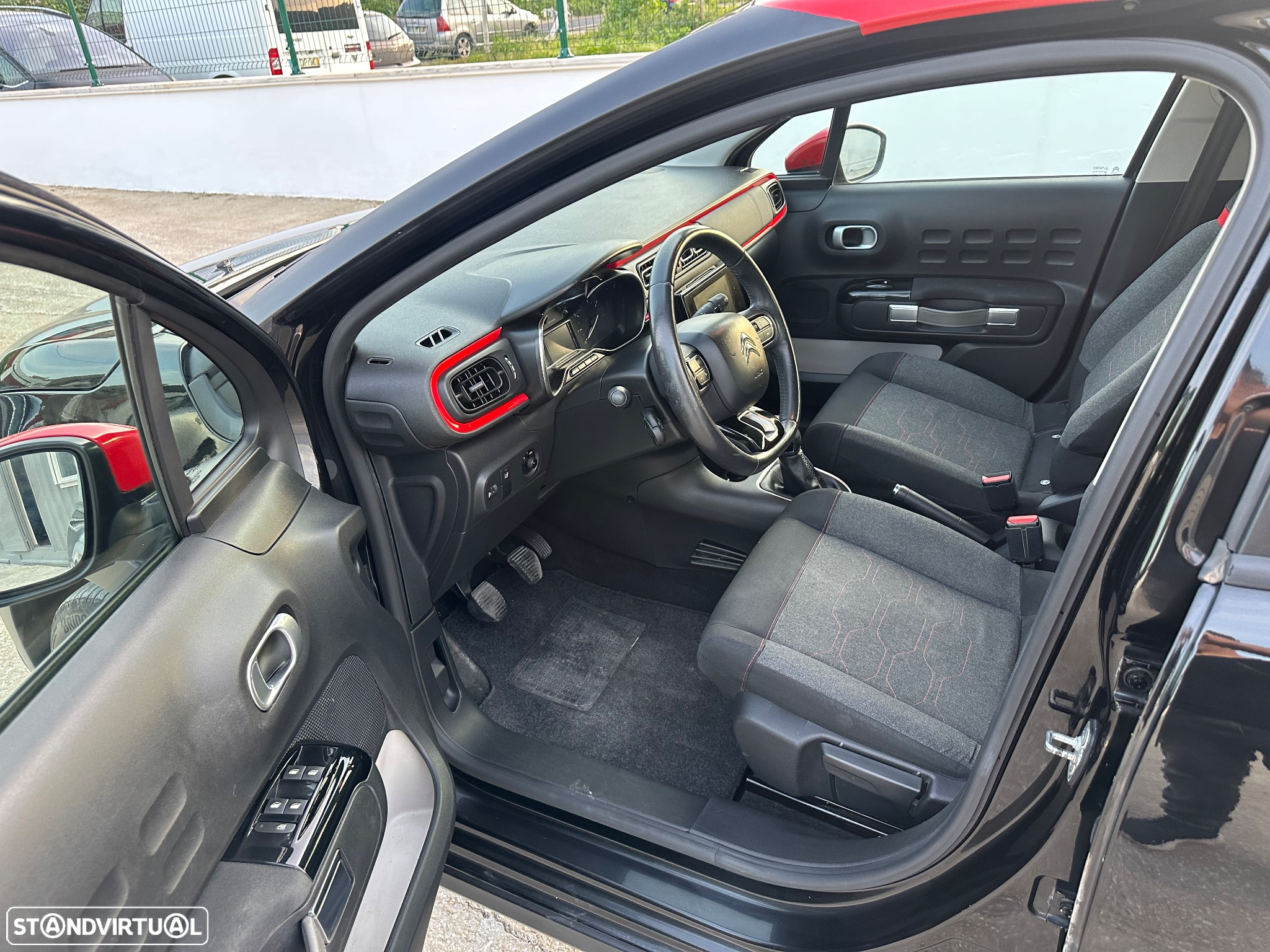 Citroën C3 1.2 PureTech Shine - 11