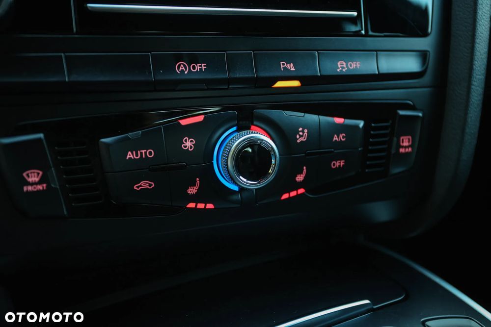 Audi A4 Avant 2.0 TDI DPF clean diesel quattro S tronic S line Sportpaket - 35