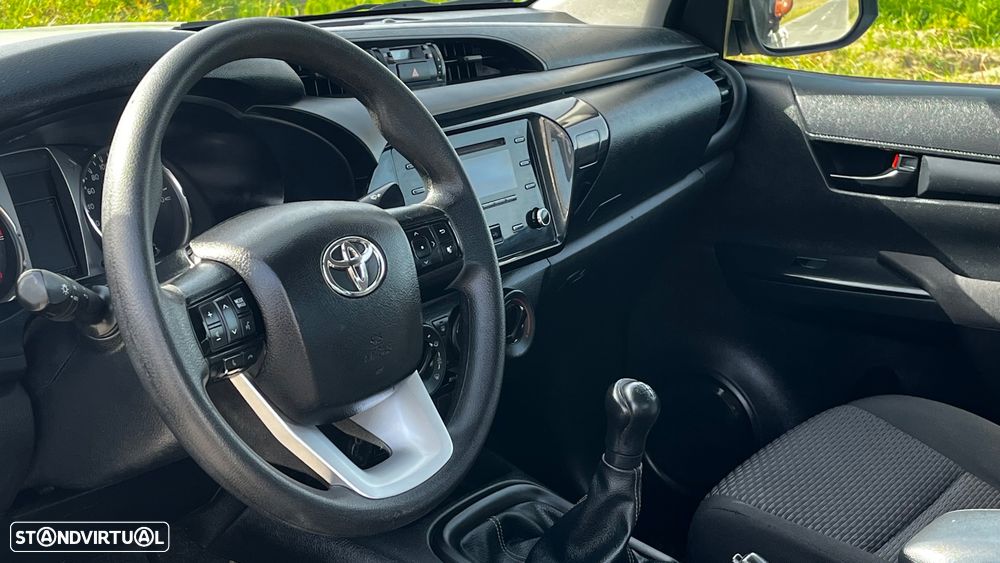 Toyota Hilux 2.4 - 6