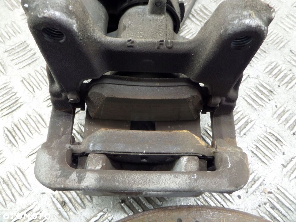 mercedes a35 w177 amg zaciski hamulcowy lewy prawy tył tarcza 330mm - 7