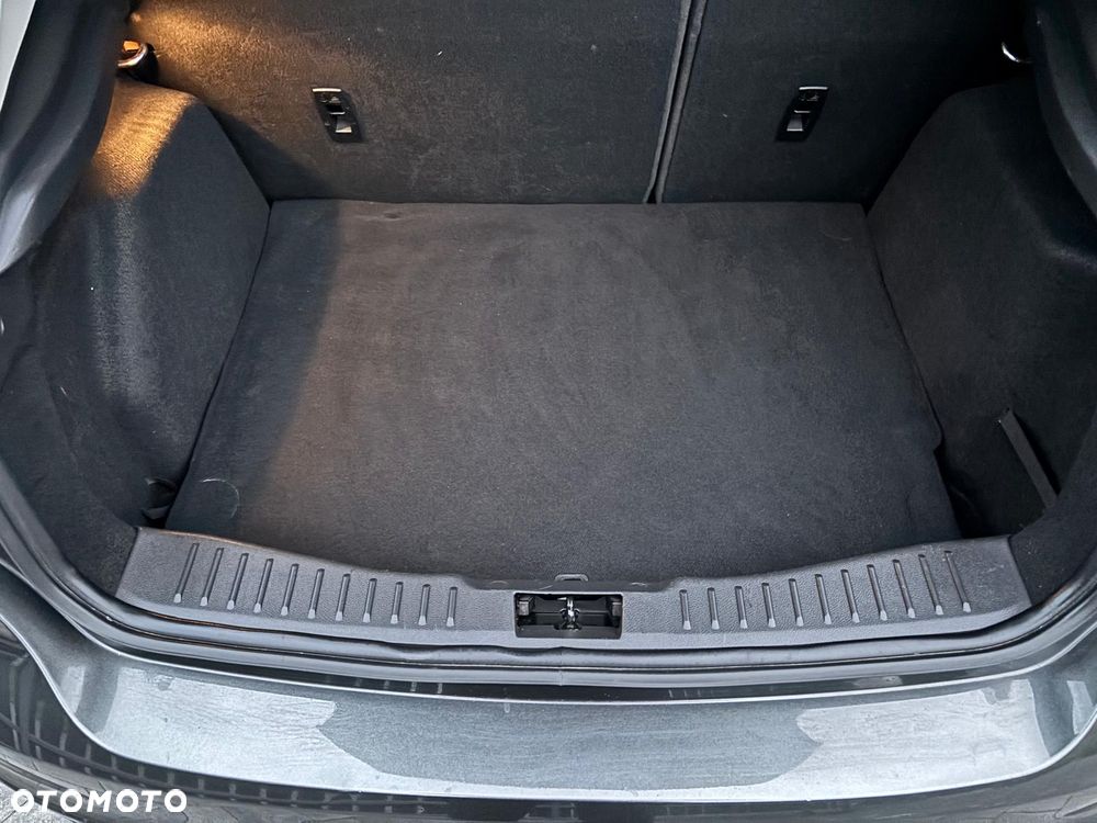 Ford Focus 1.0 EcoBoost Hybrid TITANIUM DESIGN - 9