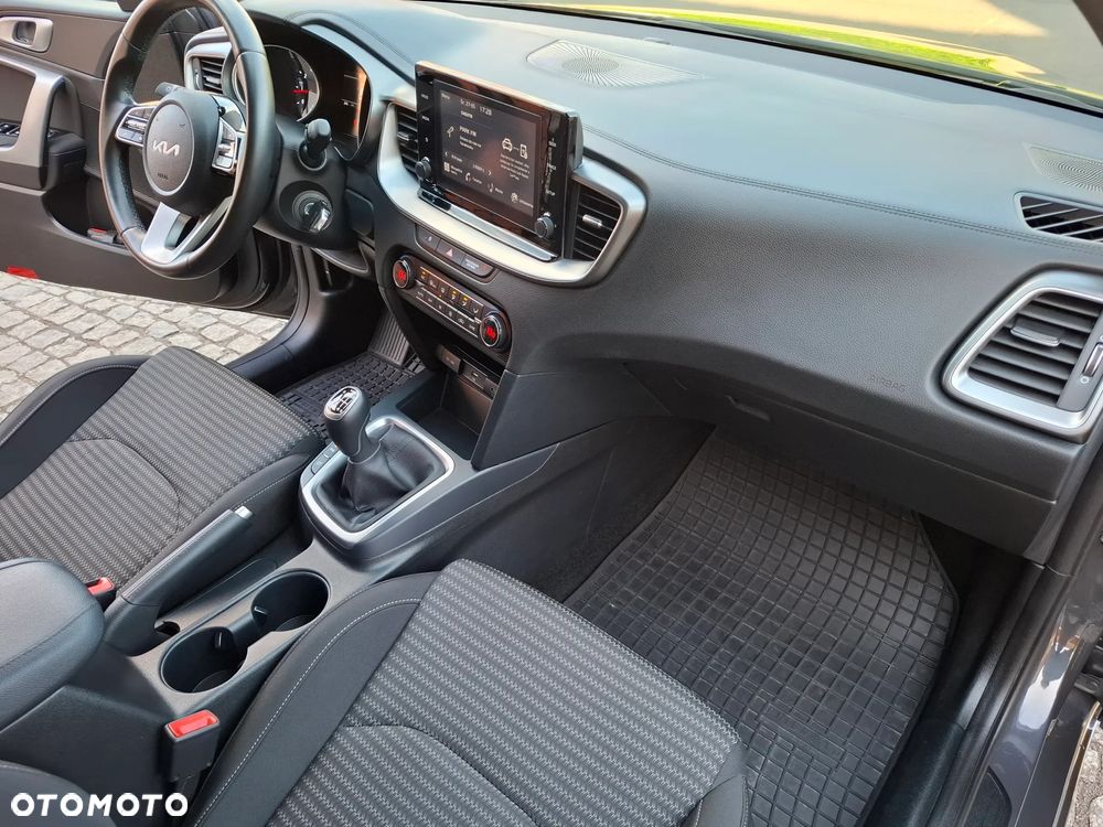 Kia Ceed 1.5 T-GDI M - 25