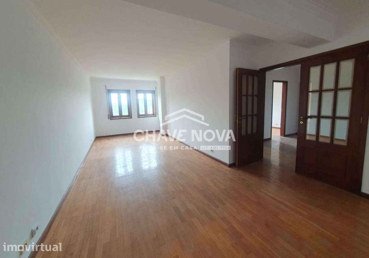 T2 c/ Garagem Box em Vilar do Paraíso - Grande imagem: 5/14
