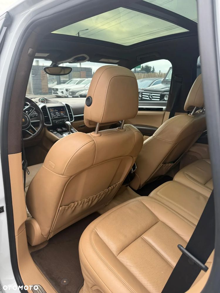 Porsche Cayenne GTS - 22
