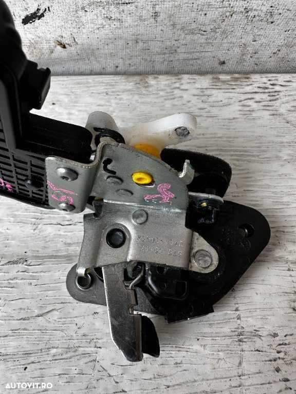 Dezmembrari DACIA SPRING Broasca ușa stânga spate cod piesa 825035134R - 2