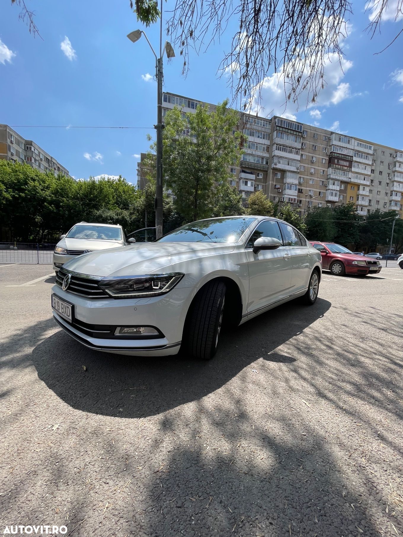 Volkswagen Passat 1.6 TDI (BlueMotion Technology) DSG Trendline - 1