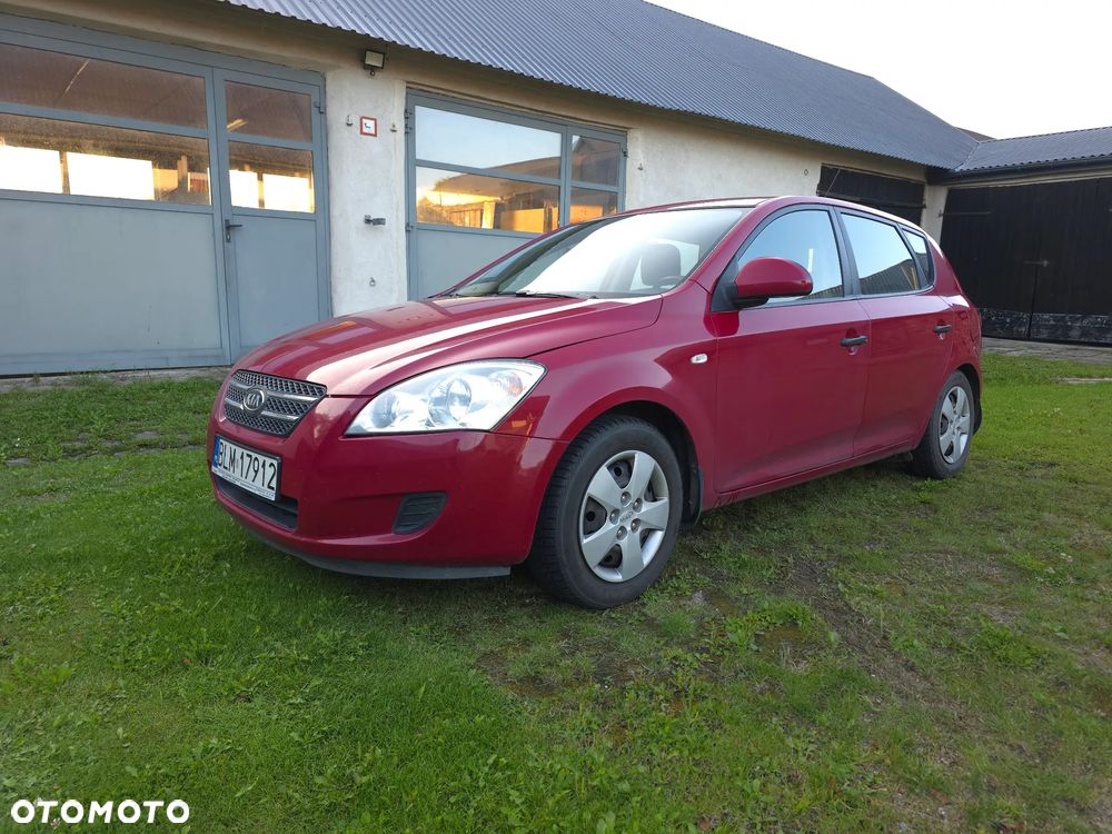 Kia Ceed 1.4 Comfort - 1