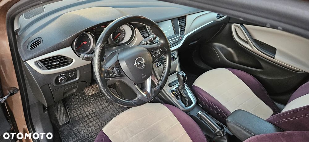 Opel Astra 1.4 T Enjoy S&S - 25