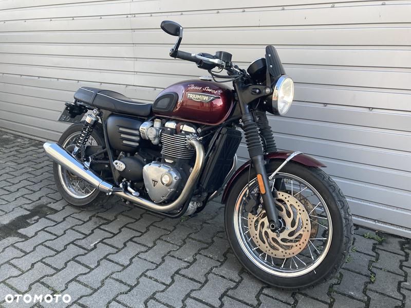 Triumph Bonneville - 3