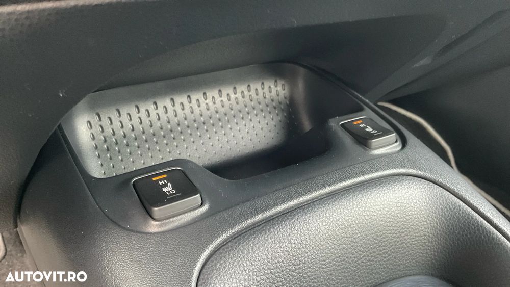Toyota Corolla 1.8 HSD Dynamic - 26