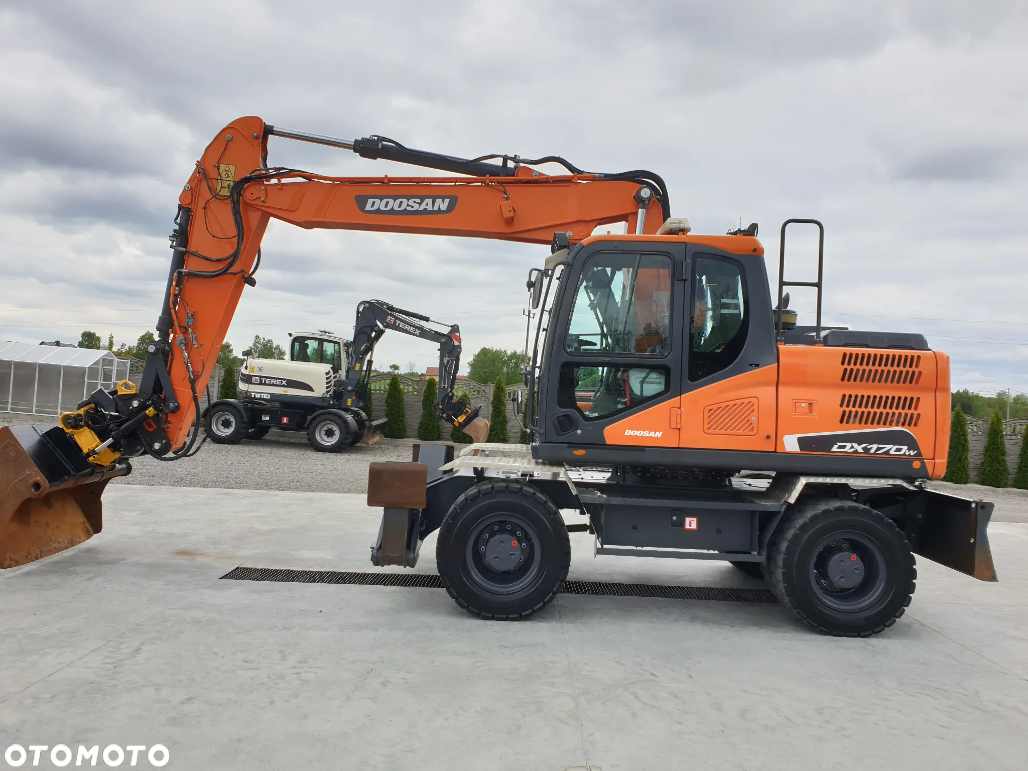 Doosan DX 170 W SPROWADZONY/ROTOTILT PIĘKNY STAN - 2