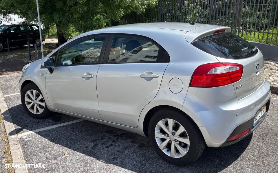 Kia Rio 1.1 CRDi - 4