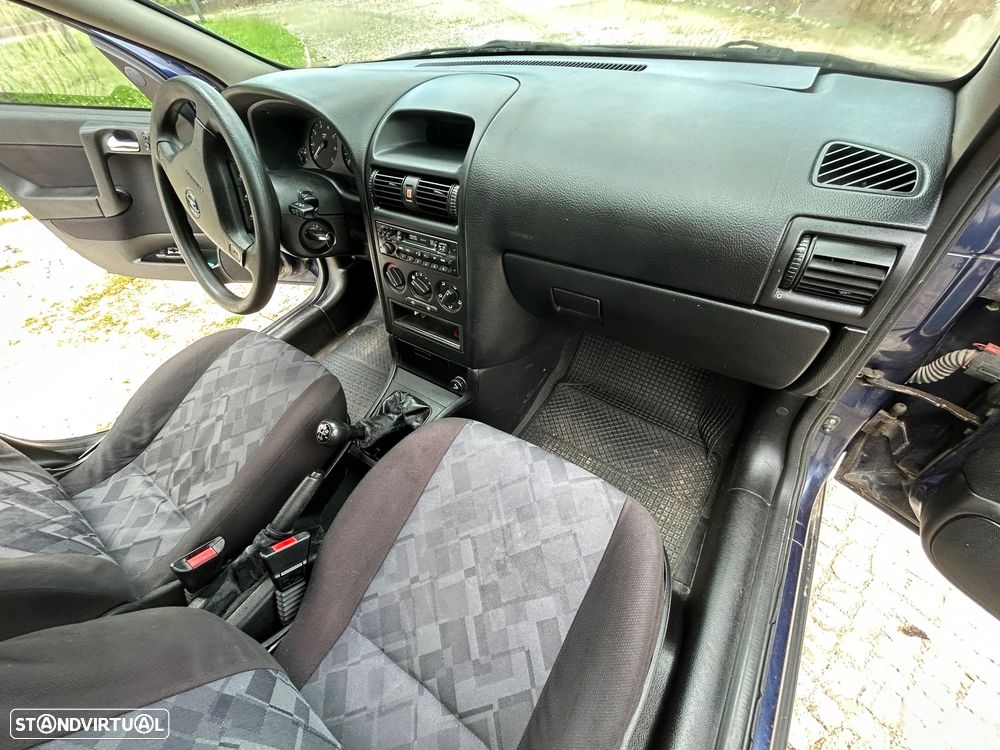 Opel Astra 1.2 Club - 11