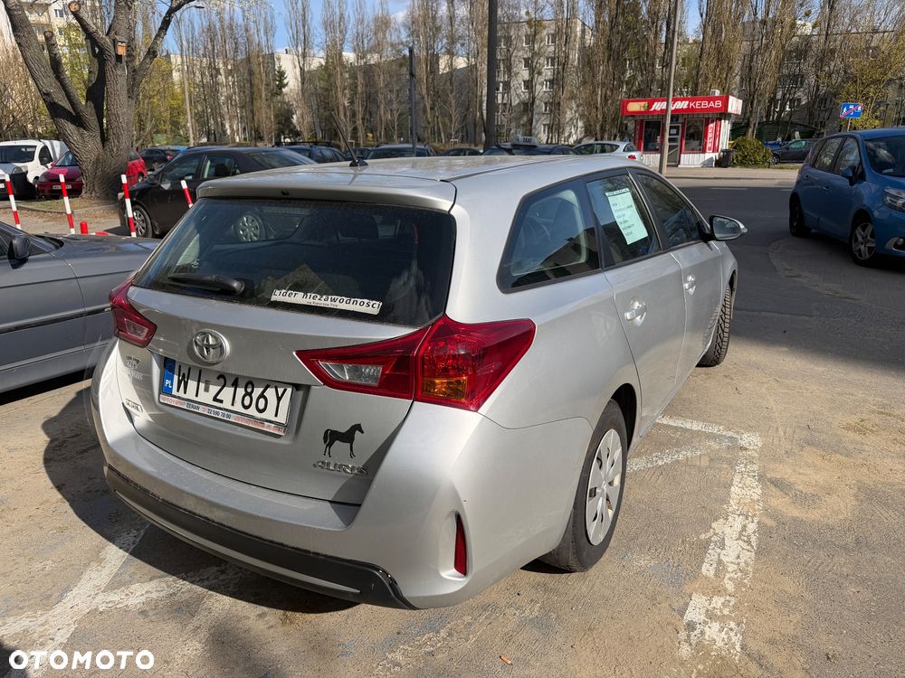 Toyota Auris 1.33 VVT-i Active - 4