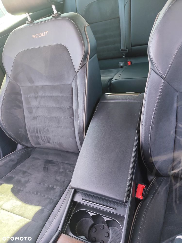 Skoda Superb 2.0 TDI SCR 4x4 Scout DSG - 15