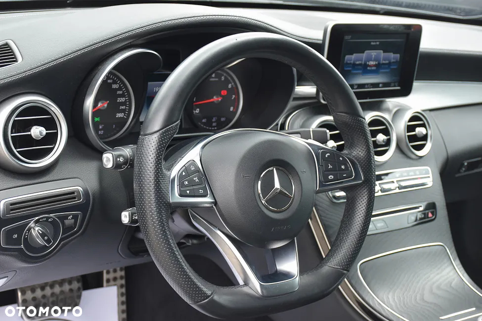 Mercedes-Benz Klasa C 300 Coupe 9G-TRONIC Night Edition - 23
