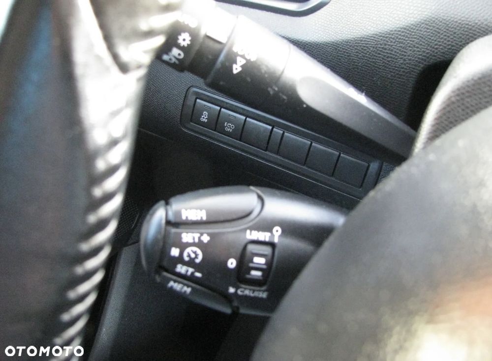 Peugeot 308 - 22