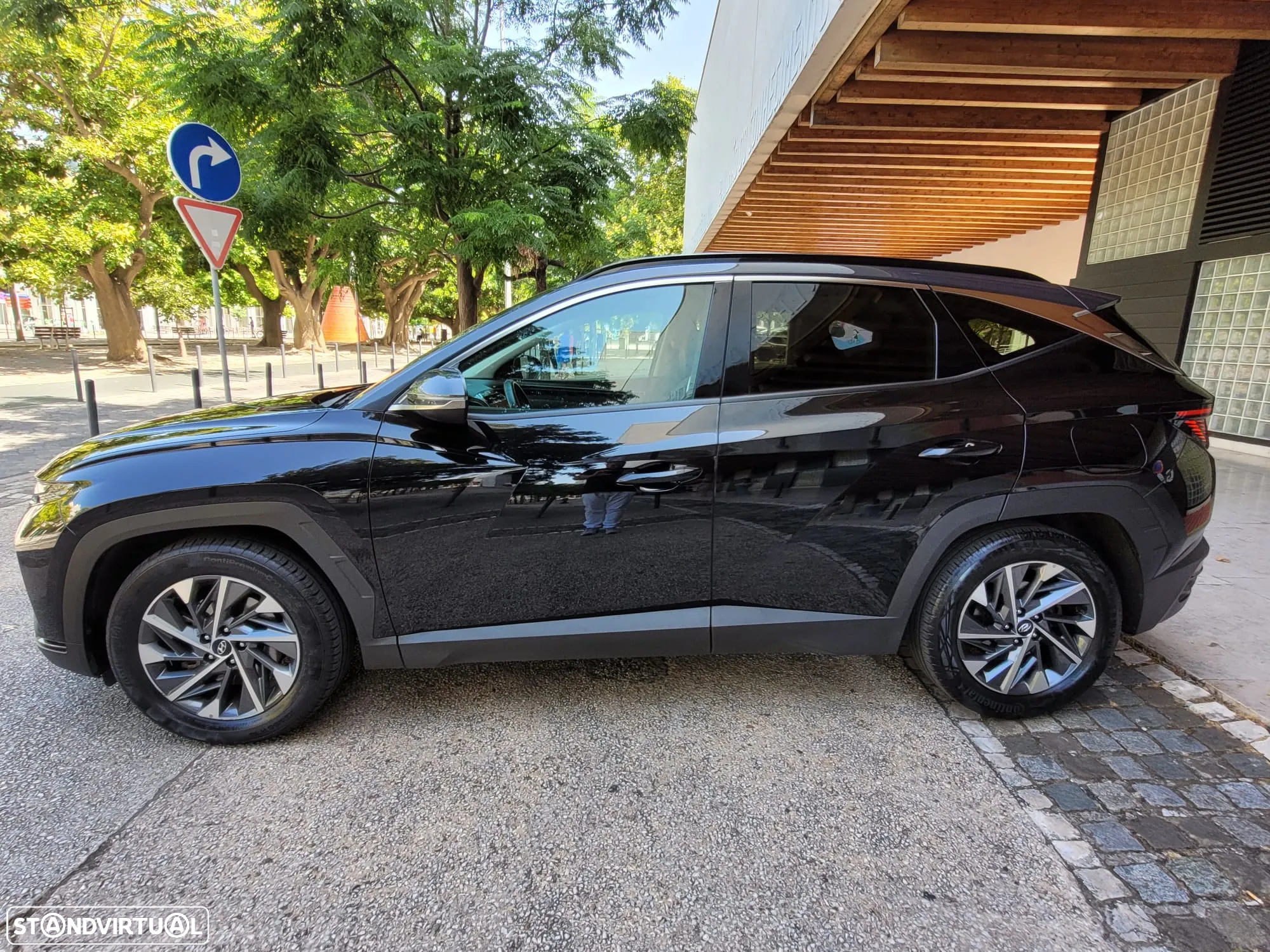 Hyundai Tucson 1.6 CRDi Vanguard DCT - 2