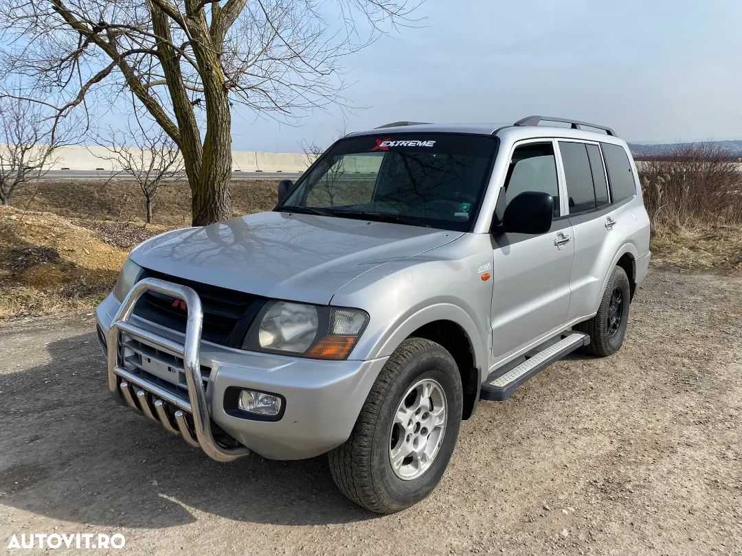 Dezmembrez Mitsubishi Pajero - 1