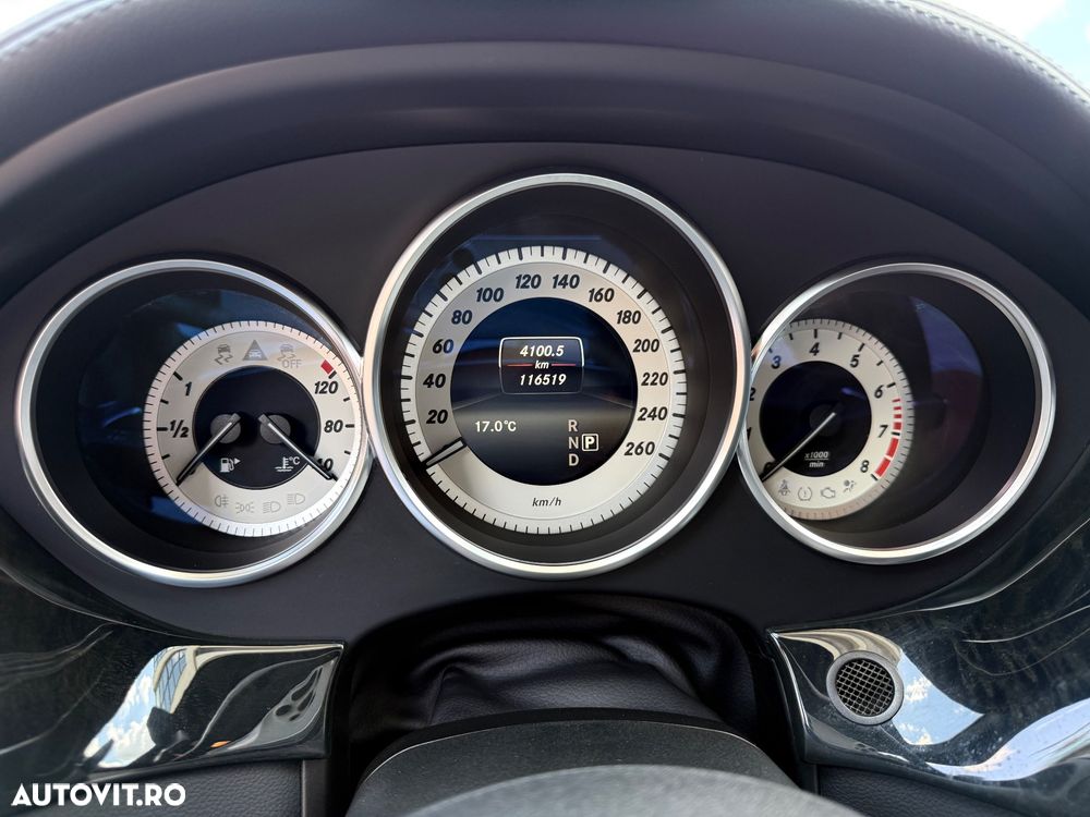 Mercedes-Benz CLS 500 4MATIC Aut - 26