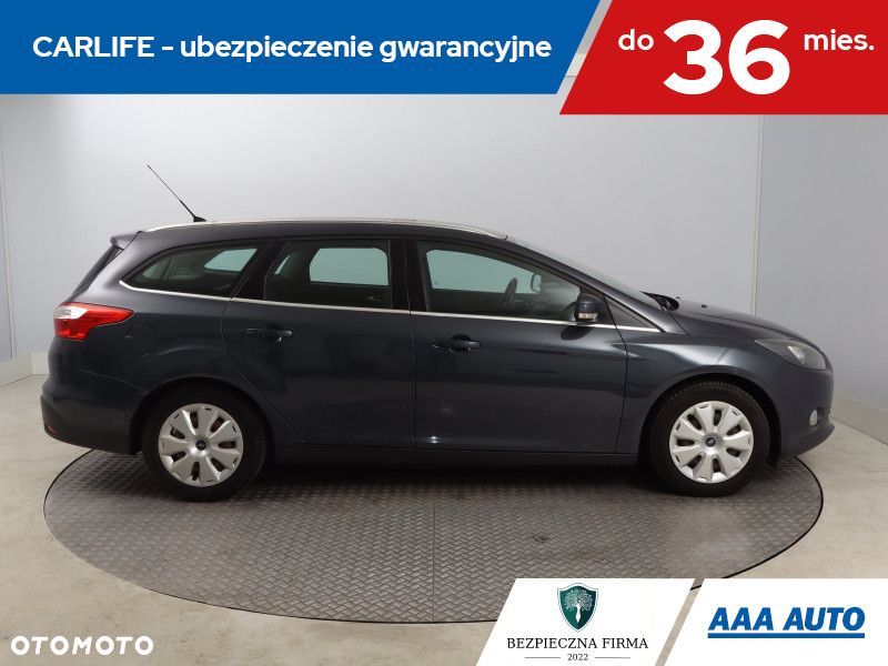Ford Focus SW - 8