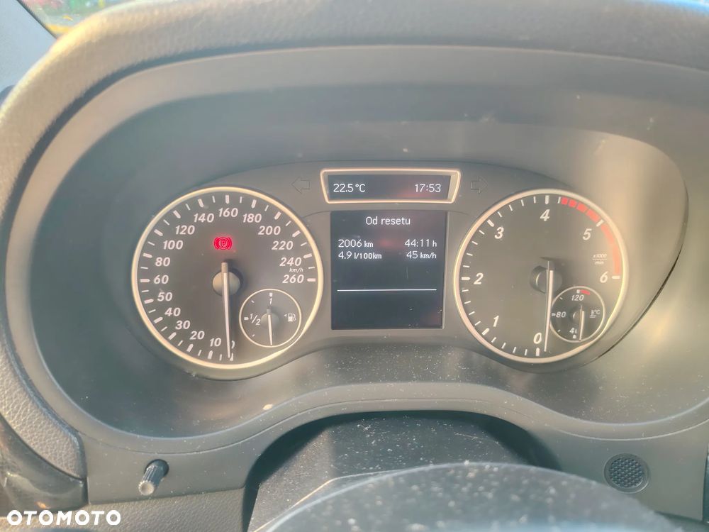 Mercedes-Benz Klasa B 180 CDI (BlueEFFICIENCY) - 11