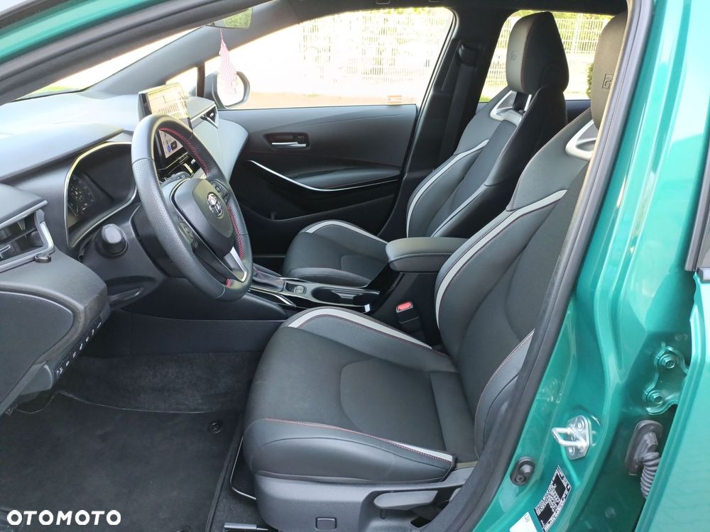Toyota Corolla 1.8 Hybrid GR Sport Dynamic - 10