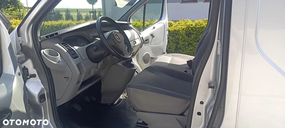 Opel VIVARO - 12